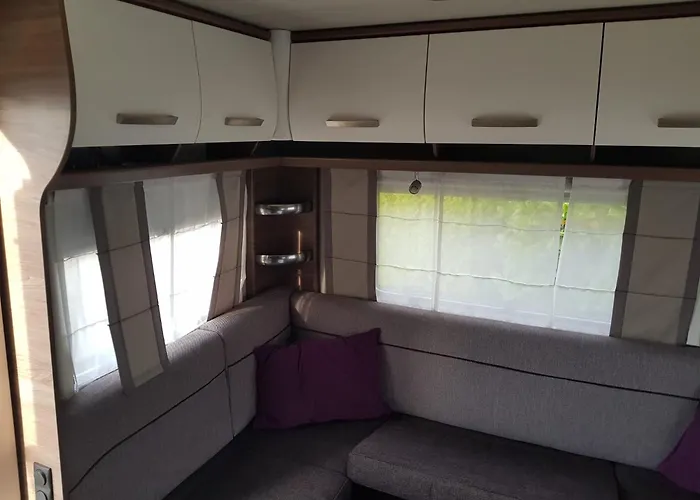 Campingplatz Mietwohnwagen 23 Small *